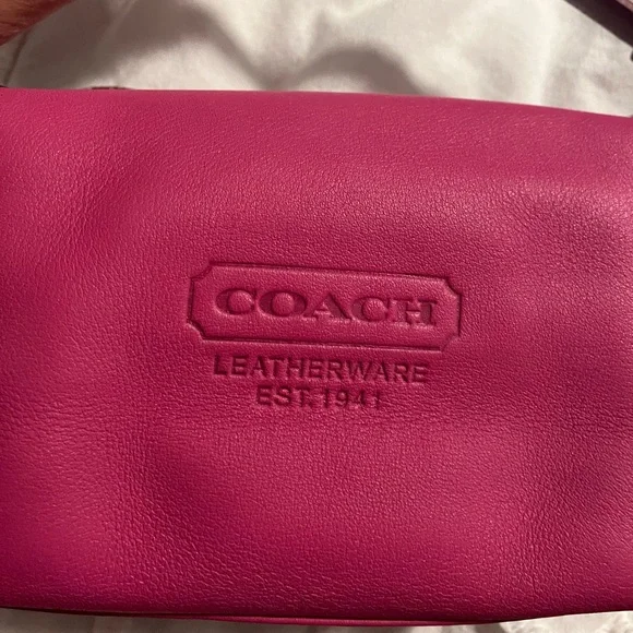 Mini Vintage Coach Leather Hand Bag - Picture 3 of 7